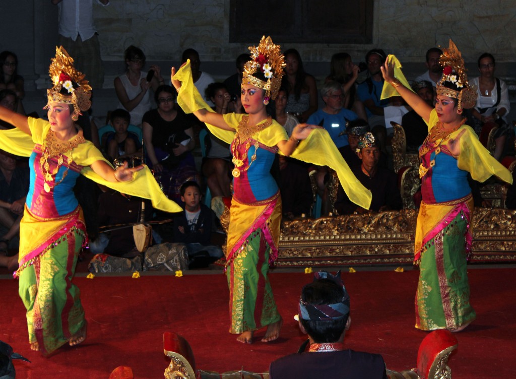 legong barong