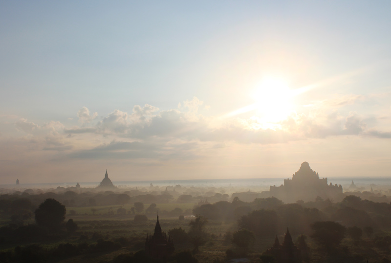 Bagan lever du jour