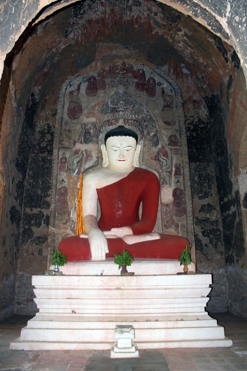 Bagan statue bouddha