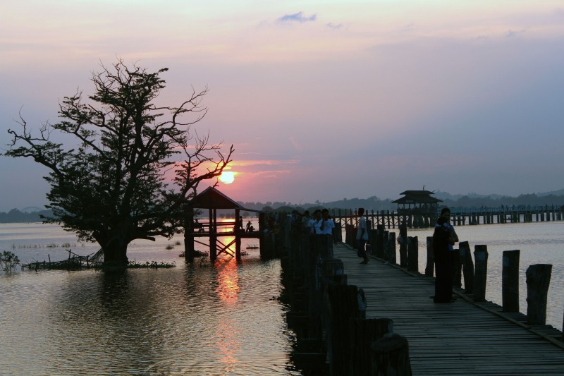 Pont U Bein coucher soleil