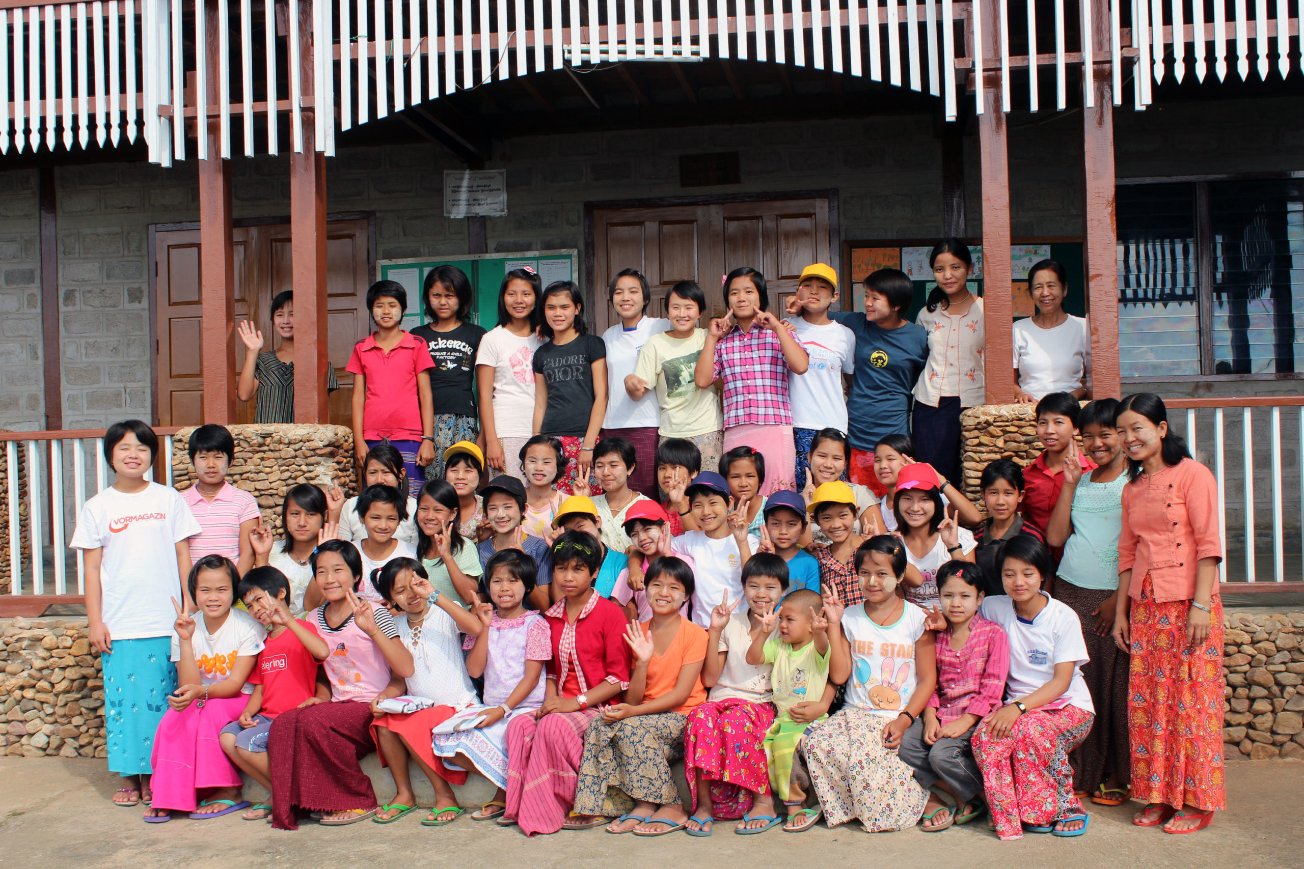 Orphelinat de Minethouk groupe des filles