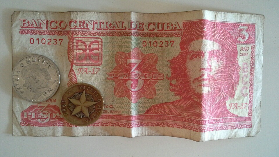 3 pesos cubain